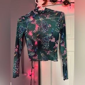 Mesh Long-Sleeve w/ Lettuce Trim